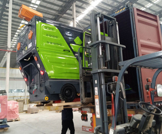 Shipment Update: Sweeper Dispatched to Mumbai, India with Full Protective Packaging